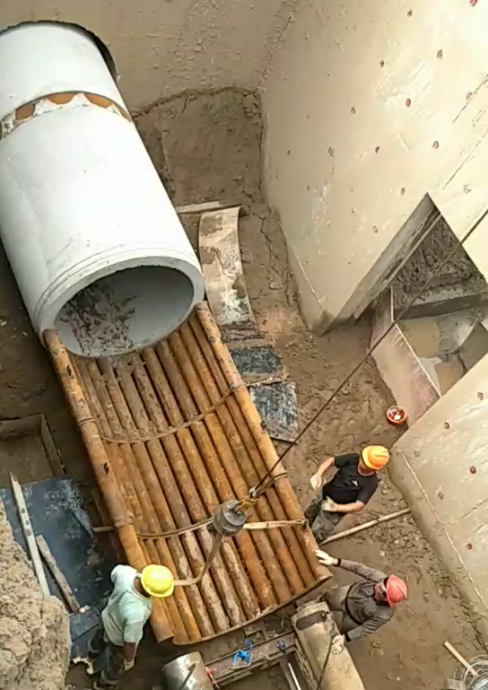 掘顺顶管机在广西排水管道施工现场