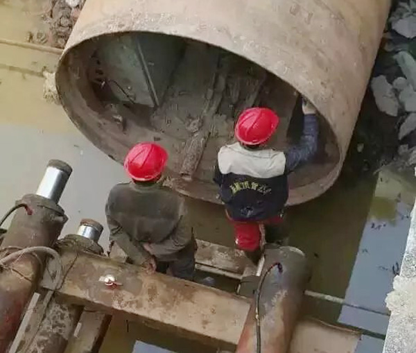 山西顶管机施工污水管道非开挖工程